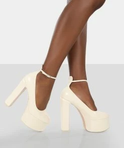 Public Desire UK Donatella White Patent Ankle Strap Block Heel Platform Court Shoes NEW IN 7 Public Desire UK Donatella White Patent Ankle Strap Block Heel Platform Court Shoes NEW IN